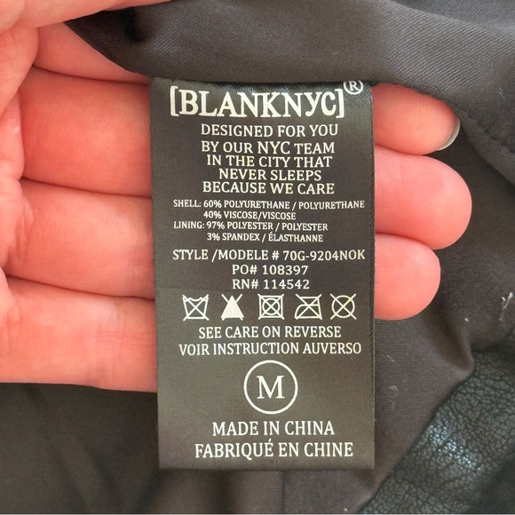 Blank NYC Black Faux Leather Moto Jacket Size M Gold Zipper Biker Style - Picture 10 of 10